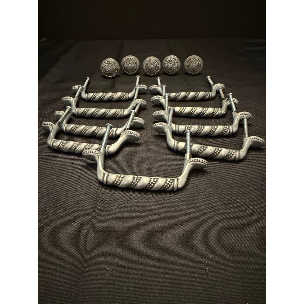 VTG 14pc 1993 Keeler Brass Co KBC 44010 Pulls 44009 Knobs Pewter Cream Hardware - Picture 15 of 15